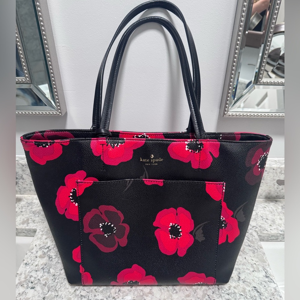 Kate Spade ♠️ Vintage 2018 Last Design by Kate. Black Tote Classic Red Floral
